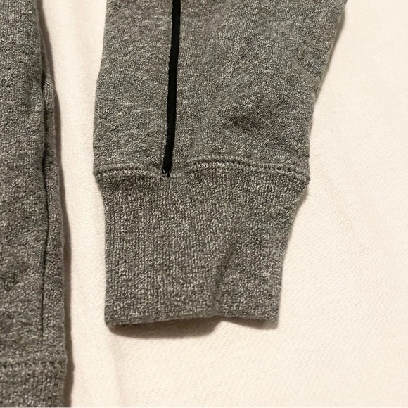 Roots Canada Grey Hoodie Womens Size XS Sweater - Picture 11 of 16